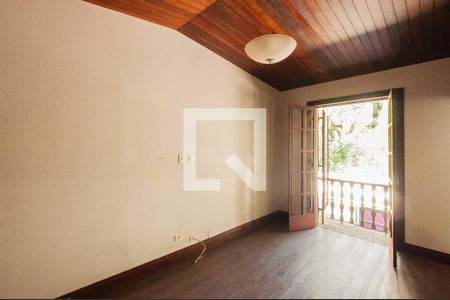 Casa à venda com 350m², 3 quartos e 2 vagas Casa à venda com 350m², 3 quartos e 2 vagasQuarto 2