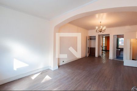 Casa à venda com 350m², 3 quartos e 2 vagas Casa à venda com 350m², 3 quartos e 2 vagasSuíte