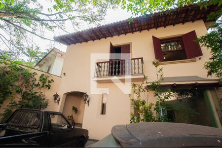 Casa à venda com 350m², 3 quartos e 2 vagas Casa à venda com 350m², 3 quartos e 2 vagasGaragem