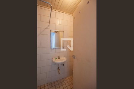 Casa à venda com 350m², 3 quartos e 2 vagas Casa à venda com 350m², 3 quartos e 2 vagasBanheiro de serviço