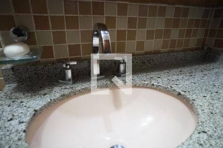Casa à venda com 350m², 2 quartos e 3 vagas Casa à venda com 350m², 2 quartos e 3 vagasBanheiro - torneira