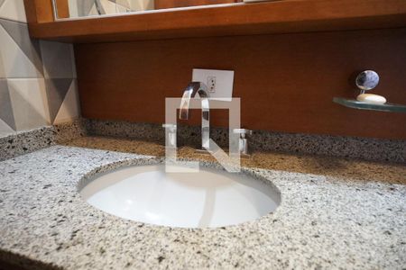 Casa à venda com 350m², 2 quartos e 3 vagas Casa à venda com 350m², 2 quartos e 3 vagasBanheiro - torneira