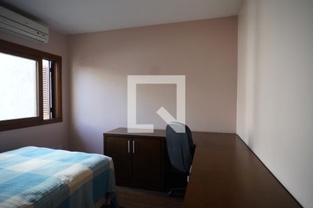 Casa à venda com 350m², 2 quartos e 3 vagas Casa à venda com 350m², 2 quartos e 3 vagasQuarto 2
