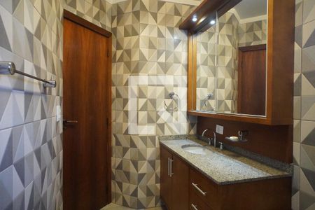 Casa à venda com 350m², 2 quartos e 3 vagas Casa à venda com 350m², 2 quartos e 3 vagasBanheiro 2