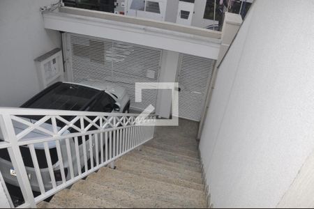 Casa para alugar com 250m², 3 quartos e 5 vagasEscada externa