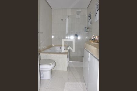 Casa para alugar com 250m², 3 quartos e 5 vagasBanheiro do Quarto 1