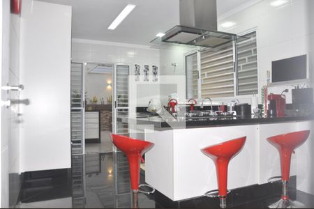 Casa para alugar com 250m², 3 quartos e 5 vagasCozinha