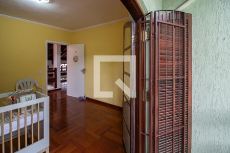 Casa à venda com 246m², 4 quartos e 6 vagas Casa à venda com 246m², 4 quartos e 6 vagasVaranda