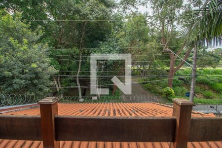 Casa à venda com 246m², 4 quartos e 6 vagas Casa à venda com 246m², 4 quartos e 6 vagasVaranda