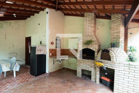 Casa à venda com 246m², 4 quartos e 6 vagas Casa à venda com 246m², 4 quartos e 6 vagasChurrasqueira