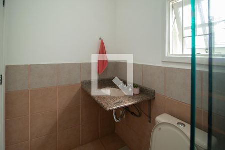 Casa à venda com 246m², 4 quartos e 6 vagas Casa à venda com 246m², 4 quartos e 6 vagasBanheiro