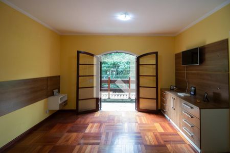 Casa à venda com 246m², 4 quartos e 6 vagas Casa à venda com 246m², 4 quartos e 6 vagasQuarto 2