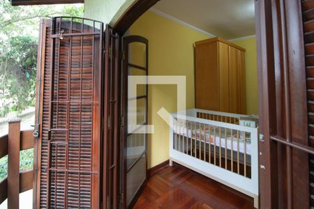 Casa à venda com 246m², 4 quartos e 6 vagas Casa à venda com 246m², 4 quartos e 6 vagasVaranda