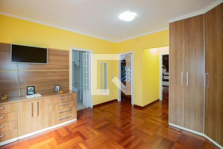 Casa à venda com 246m², 4 quartos e 6 vagas Casa à venda com 246m², 4 quartos e 6 vagasQuarto 2