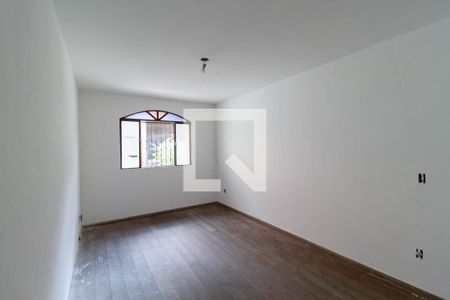 Casa à venda com 220m², 3 quartos e 3 vagas Casa à venda com 220m², 3 quartos e 3 vagasQuarto 1