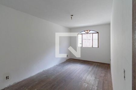 Casa à venda com 220m², 3 quartos e 3 vagas Casa à venda com 220m², 3 quartos e 3 vagasQuarto 1
