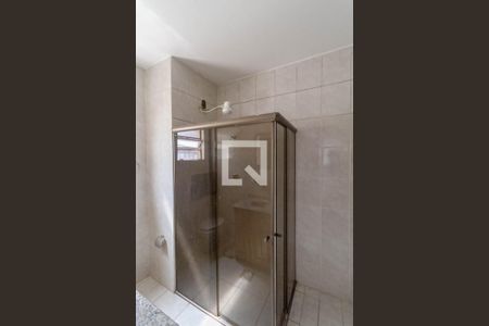 Casa à venda com 220m², 3 quartos e 3 vagas Casa à venda com 220m², 3 quartos e 3 vagasBanheiro social