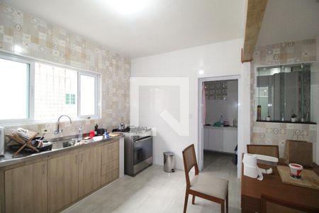 Casa à venda com 151m², 5 quartos e 2 vagasCozinha