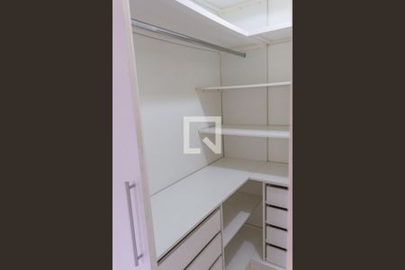 Apartamento para alugar com 50m², 2 quartos e 1 vagaCloset da suíte 2