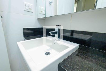 Casa de condomínio à venda com 1280m², 5 quartos e 2 vagas Casa de condomínio à venda com 1280m², 5 quartos e 2 vagasBanheiro da Suíte 3