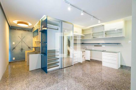 Casa de condomínio à venda com 1280m², 5 quartos e 2 vagas Casa de condomínio à venda com 1280m², 5 quartos e 2 vagasSuíte 3