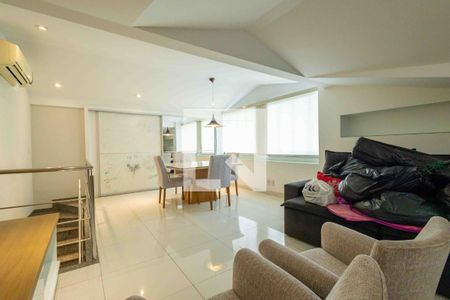 Casa de condomínio à venda com 1280m², 5 quartos e 2 vagas Casa de condomínio à venda com 1280m², 5 quartos e 2 vagasSótão