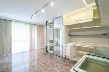 Casa de condomínio à venda com 1280m², 5 quartos e 2 vagas Casa de condomínio à venda com 1280m², 5 quartos e 2 vagasSuíte 3