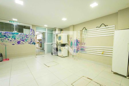 Casa de condomínio à venda com 1280m², 5 quartos e 2 vagas Casa de condomínio à venda com 1280m², 5 quartos e 2 vagasÁrea de Serviço