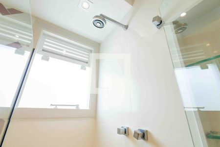 Casa de condomínio à venda com 1280m², 5 quartos e 2 vagas Casa de condomínio à venda com 1280m², 5 quartos e 2 vagasBanheiro da Suíte 2