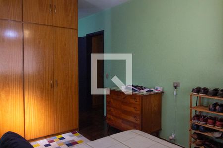 Casa de condomínio à venda com 315m², 4 quartos e 6 vagas Casa de condomínio à venda com 315m², 4 quartos e 6 vagasQuarto 4