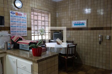 Casa de condomínio à venda com 315m², 4 quartos e 6 vagas Casa de condomínio à venda com 315m², 4 quartos e 6 vagasCozinha