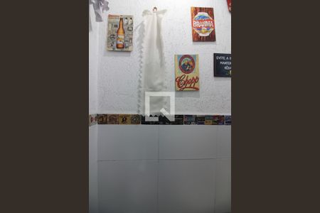 Casa à venda com 170m², 3 quartos e 2 vagasLavabo