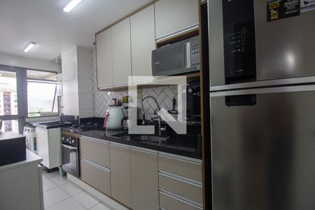 Apartamento à venda com 82m², 2 quartos e 1 vaga Apartamento à venda com 82m², 2 quartos e 1 vagaCozinha e Área de Serviço