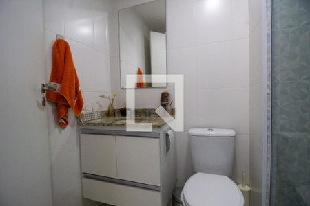 Apartamento à venda com 82m², 2 quartos e 1 vaga Apartamento à venda com 82m², 2 quartos e 1 vagaBanheiro da Suíte 2