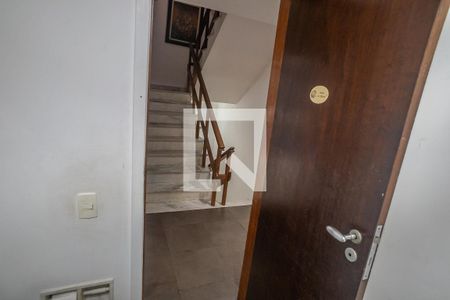 Casa à venda com 800m², 6 quartos e 3 vagas Casa à venda com 800m², 6 quartos e 3 vagasbanheiro 1