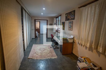 Casa à venda com 800m², 6 quartos e 3 vagas Casa à venda com 800m², 6 quartos e 3 vagasQuarto com closet e suite