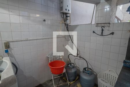 Casa à venda com 800m², 6 quartos e 3 vagas Casa à venda com 800m², 6 quartos e 3 vagasÁrea de Serviço