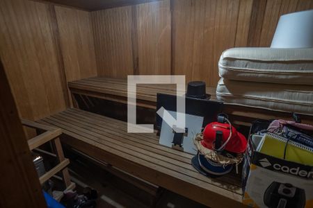 Casa à venda com 800m², 6 quartos e 3 vagas Casa à venda com 800m², 6 quartos e 3 vagassauna