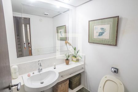 Casa à venda com 800m², 6 quartos e 3 vagas Casa à venda com 800m², 6 quartos e 3 vagasbanheiro 1