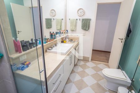 Casa à venda com 800m², 6 quartos e 3 vagas Casa à venda com 800m², 6 quartos e 3 vagasBanheiro