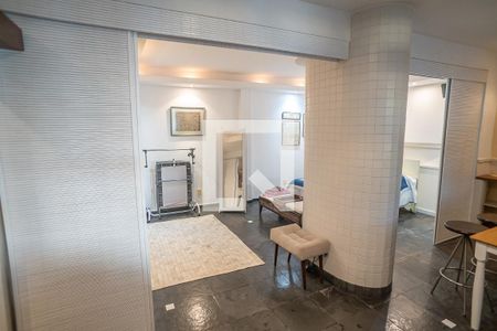 Casa à venda com 800m², 6 quartos e 3 vagas Casa à venda com 800m², 6 quartos e 3 vagassala de convivência quarto