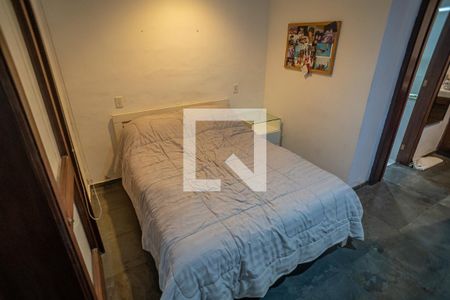 Casa à venda com 800m², 6 quartos e 3 vagas Casa à venda com 800m², 6 quartos e 3 vagasQuarto com closet e suite