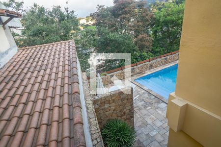 Casa à venda com 800m², 6 quartos e 3 vagas Casa à venda com 800m², 6 quartos e 3 vagasVaranda