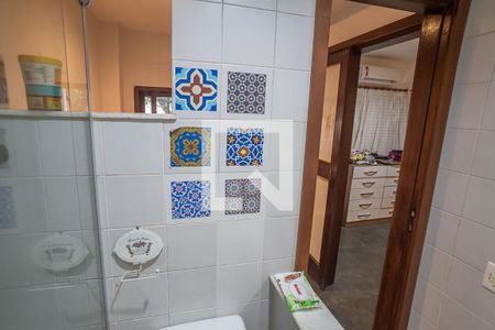 Casa à venda com 800m², 6 quartos e 3 vagas Casa à venda com 800m², 6 quartos e 3 vagasQuarto com closet e suite