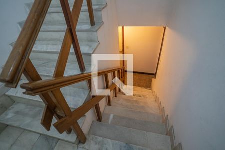 Casa à venda com 800m², 6 quartos e 3 vagas Casa à venda com 800m², 6 quartos e 3 vagasGaragem