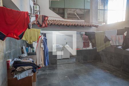 Casa à venda com 800m², 6 quartos e 3 vagas Casa à venda com 800m², 6 quartos e 3 vagasÁrea de Serviço