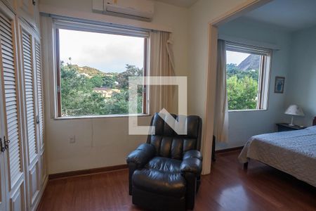 Casa à venda com 800m², 6 quartos e 3 vagas Casa à venda com 800m², 6 quartos e 3 vagasQuarto Principal