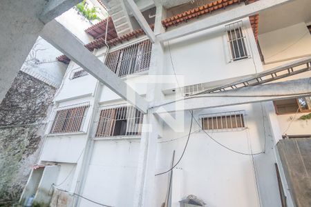 Casa à venda com 800m², 6 quartos e 3 vagas Casa à venda com 800m², 6 quartos e 3 vagasfundos