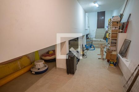 Casa à venda com 800m², 6 quartos e 3 vagas Casa à venda com 800m², 6 quartos e 3 vagasDepósito