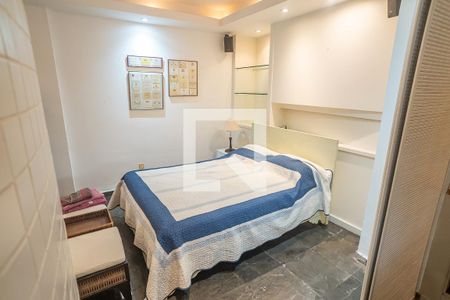 Casa à venda com 800m², 6 quartos e 3 vagas Casa à venda com 800m², 6 quartos e 3 vagassala de convivência quarto